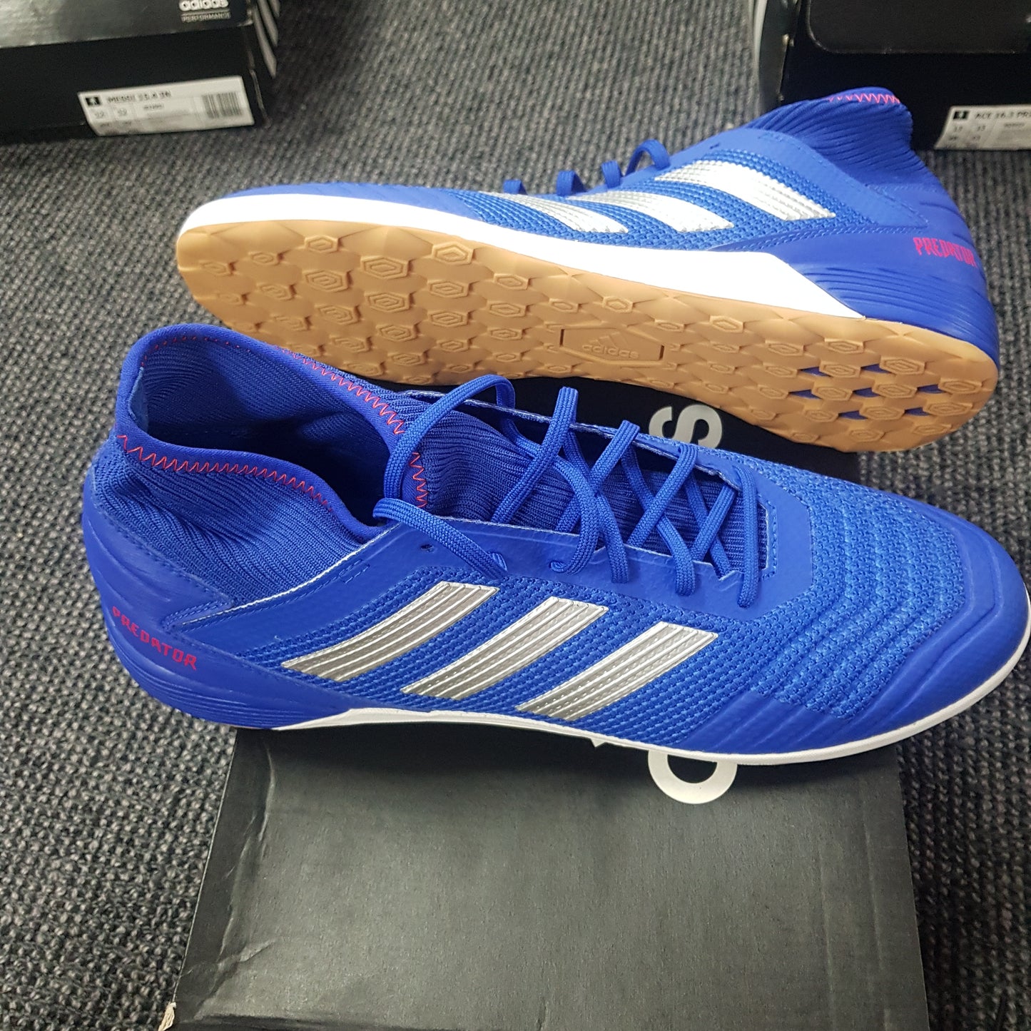 PREDATOR 19.3 IN BLUE