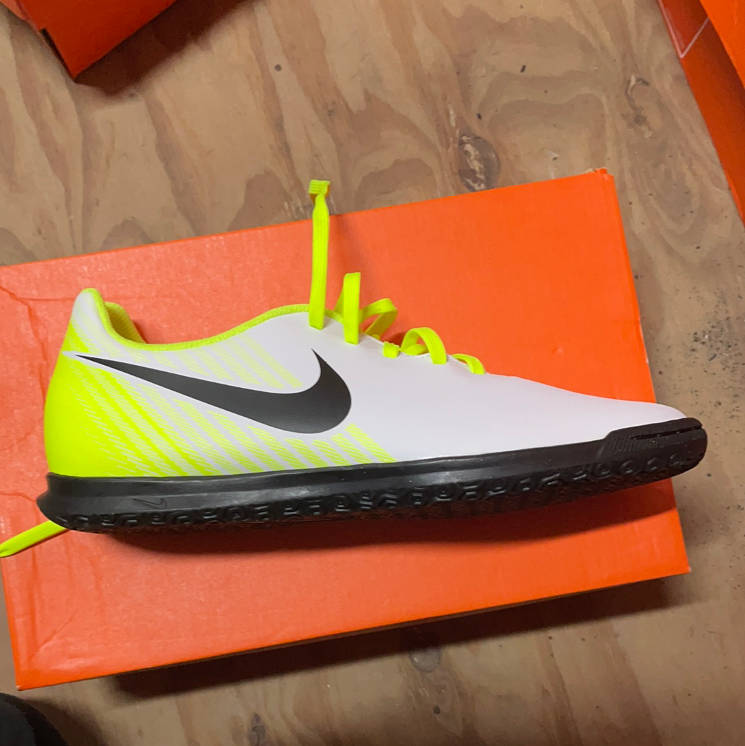 MAGISTAX OLA II IC White Football Plus Australia