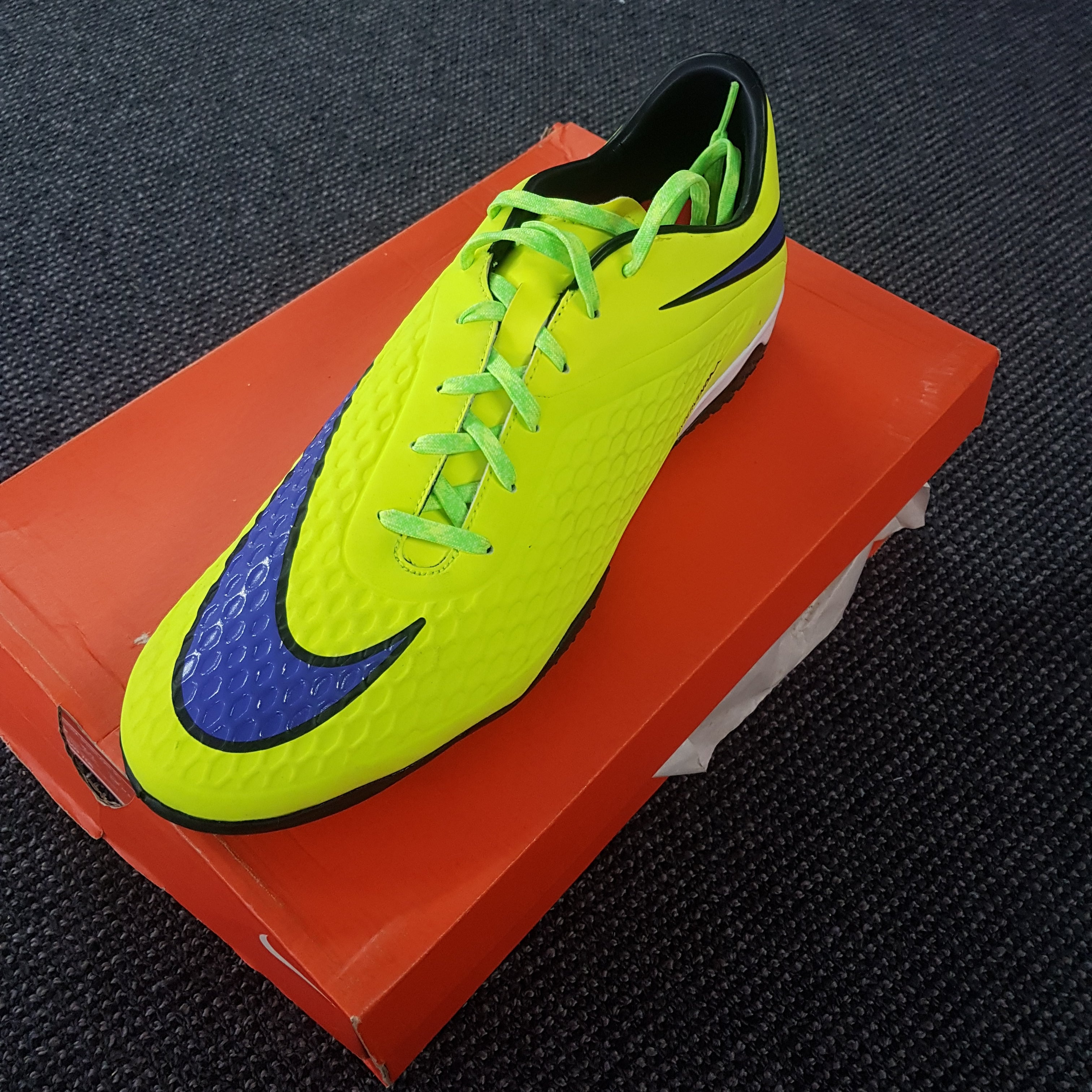 HYPERVENOM PHELON IC â Football Plus Australia